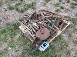 Qty. of assorted hand tools