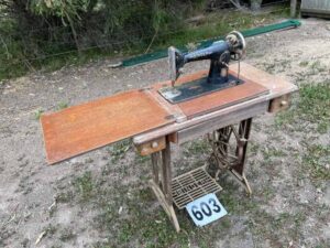 Singer Sewing machine and Stand