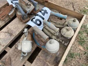 4 x steam operated clothes irons