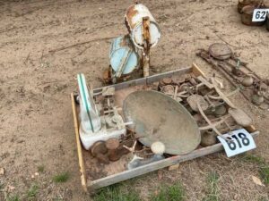 Qty. of assorted scales and weights