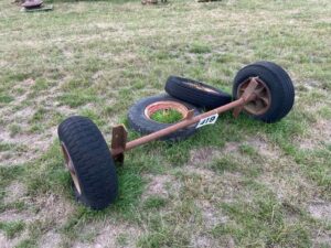 Unusual Rubber tyred wheels & axle