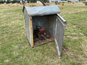 Pump shed with pump and Petter diesel