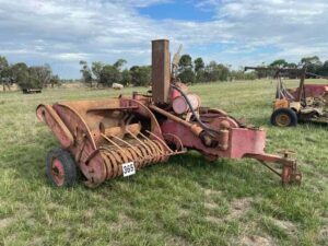 International 55T Baler with Wisconsin V4